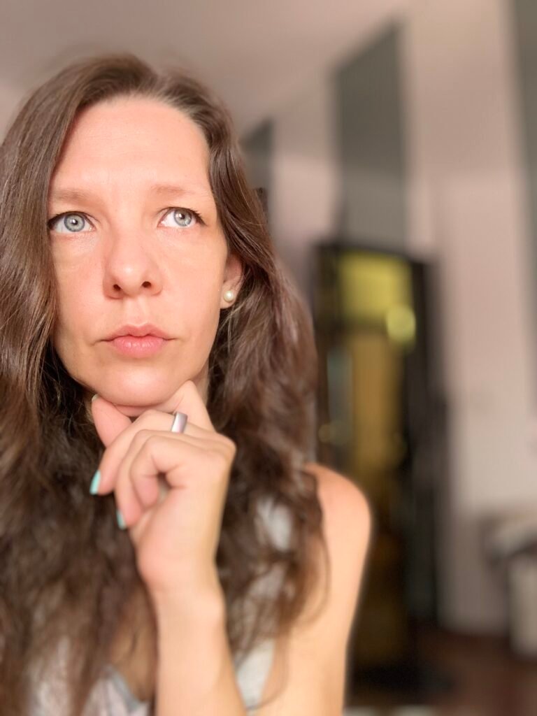 Giulia Ceschi, la strategist, marketing strategist, content strategist, ads strategist, media buyer, copywriting a risposta diretta